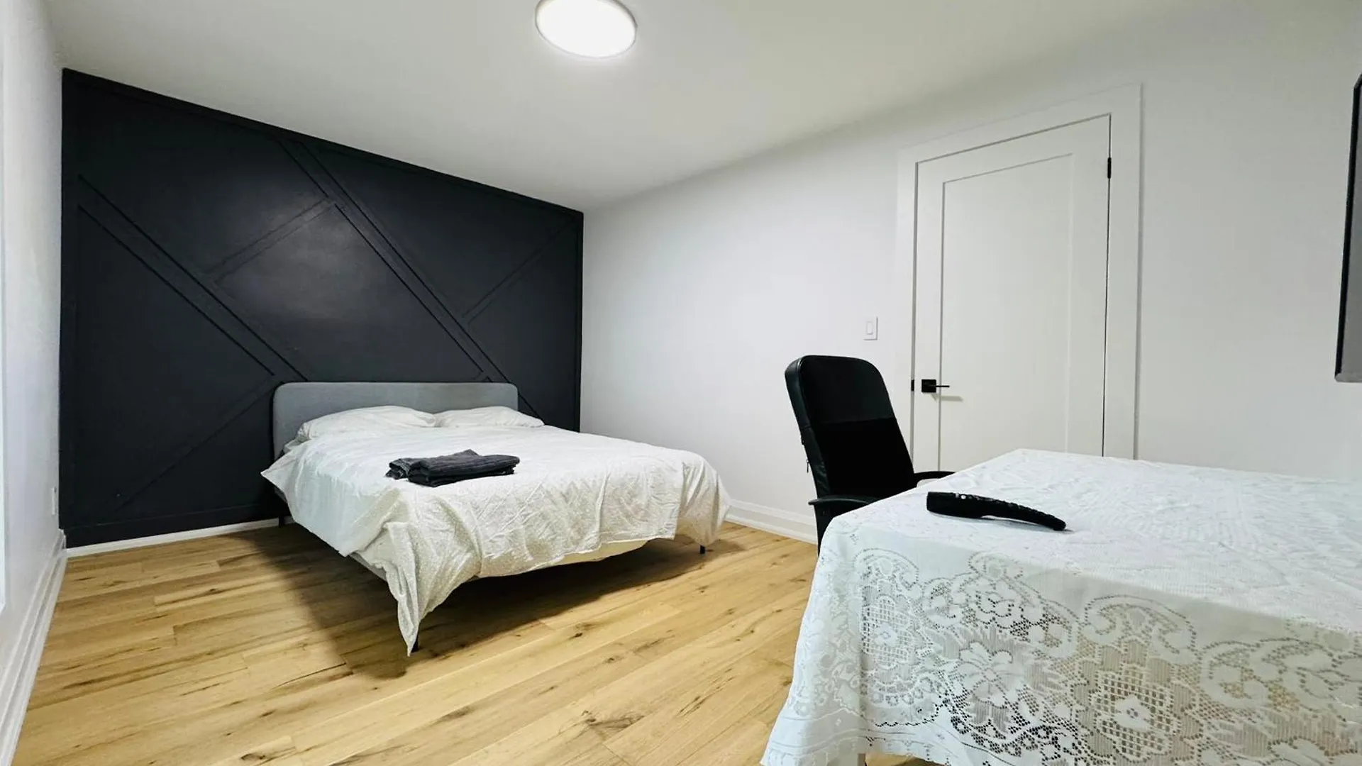 Entire Unit Airport Free Pkg Sep Entrance Newreno Appartement Toronto