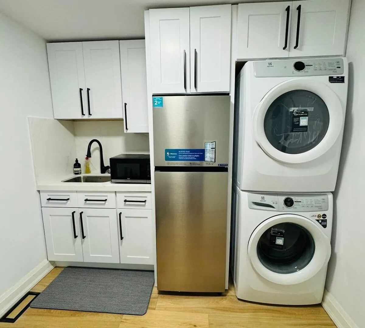 Entire Unit Airport Free Pkg Sep Entrance Newreno Appartement Toronto 0*,